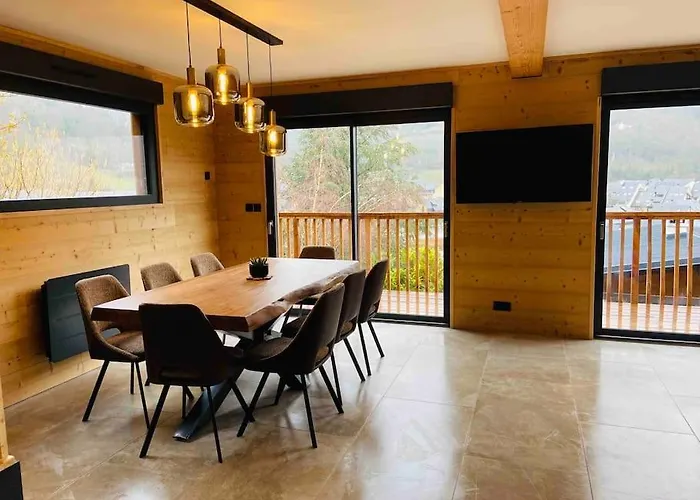 Moderne Confort A St Lary Village シャレー サン・ラリー・スラン