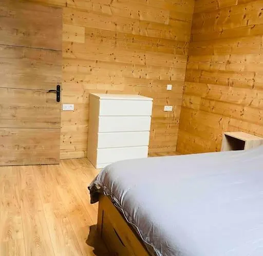 Moderne Confort A St Lary Village サン・ラリー・スラン